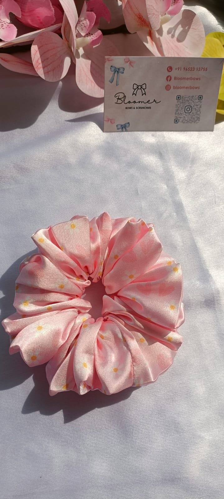 Pink daisy floral Large scrunchie