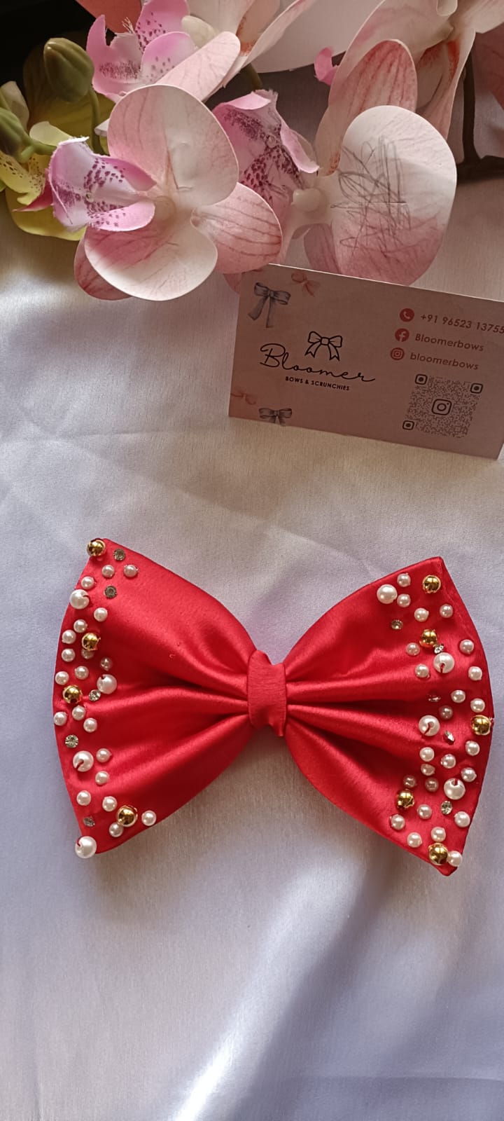Princess bow with perls gold look