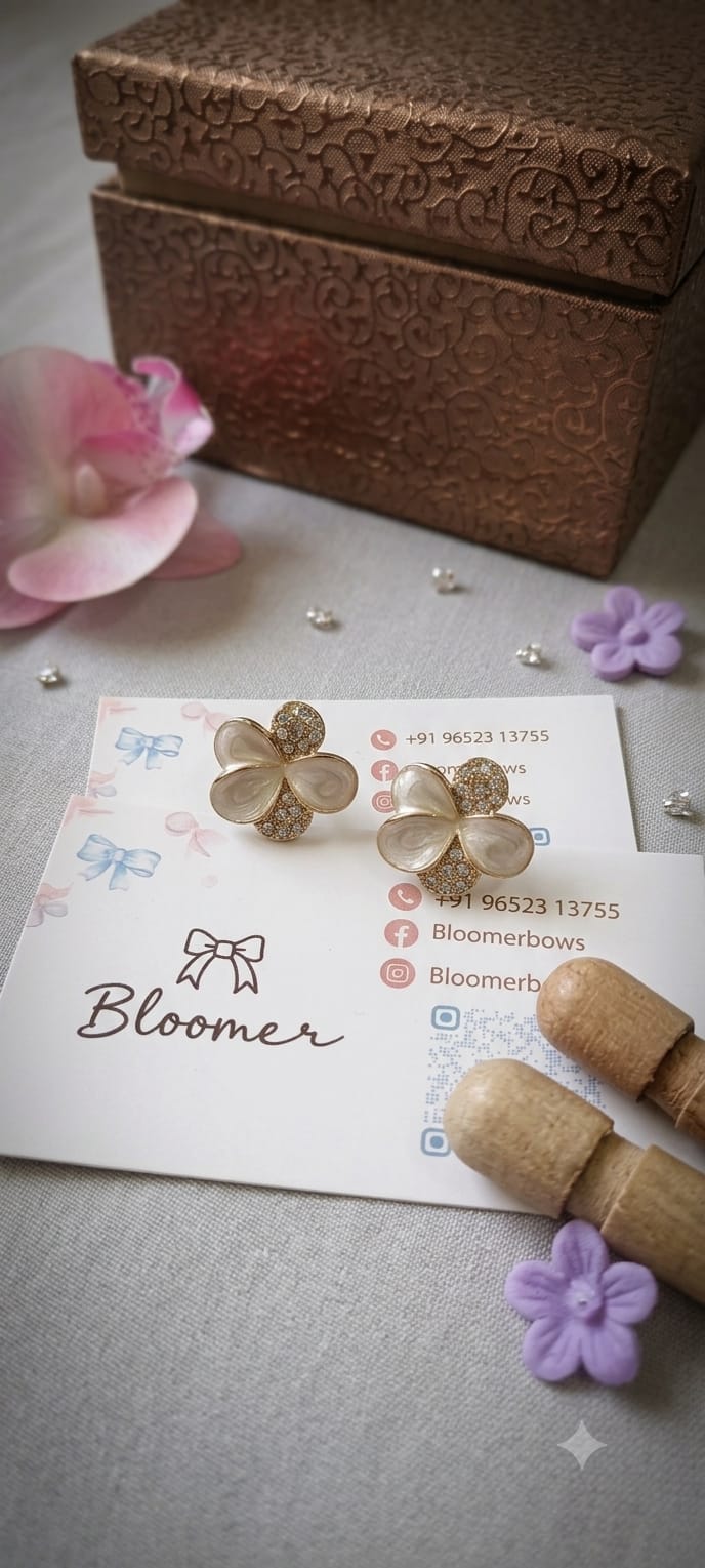 White enamel clover studs