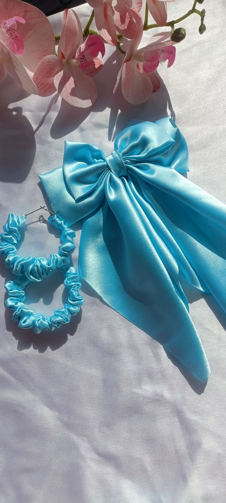 Sky blue long tail bow