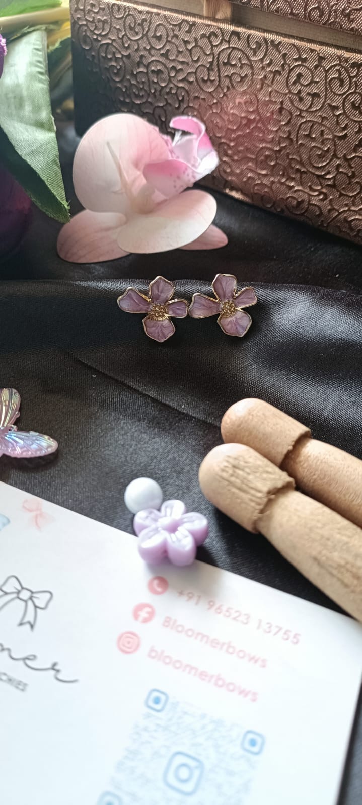 Beautiful Lavender petals earrings