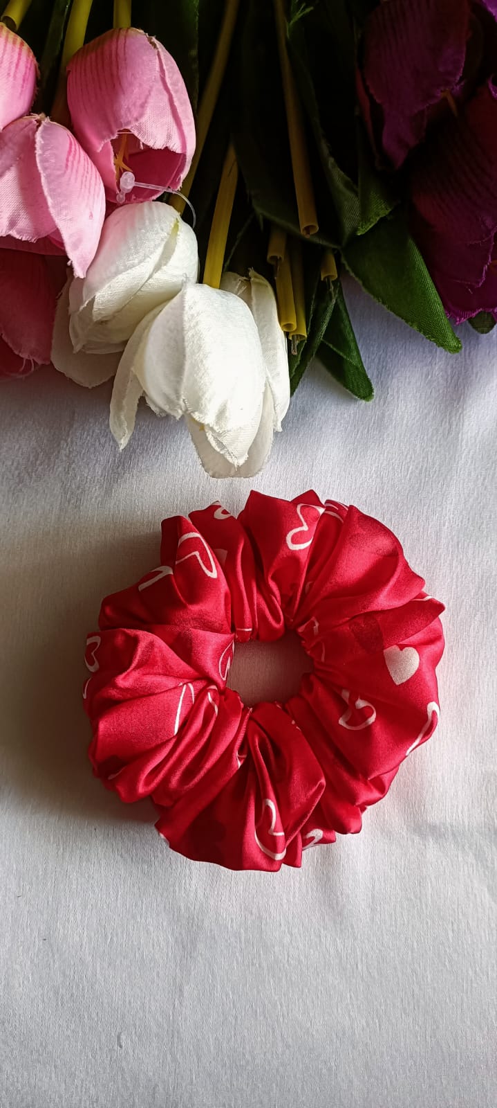 Red heart printed scrunchy