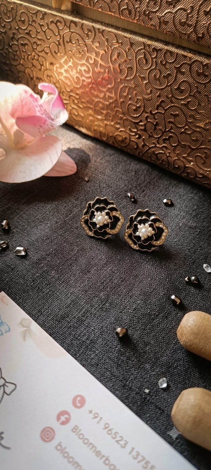 Black enamel with pearl studs