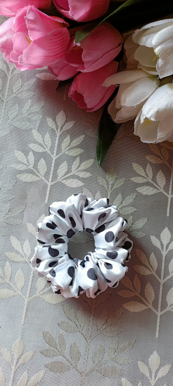 Black and white polka dots scrunchy
